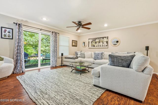 7 Dressage Court, Tinton Falls