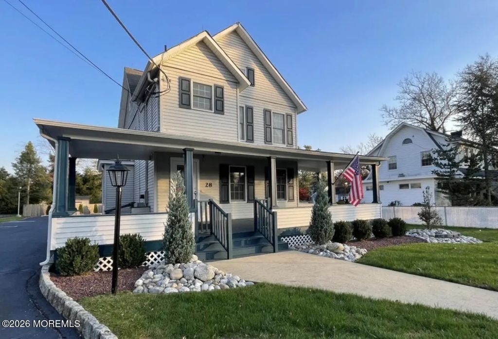 28 N Main Street 200, Marlboro