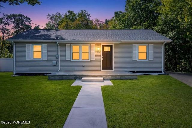 501 Azalea Drive, Brick