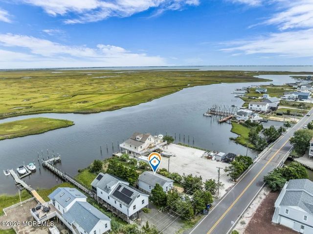 392 Dock Road, West Creek