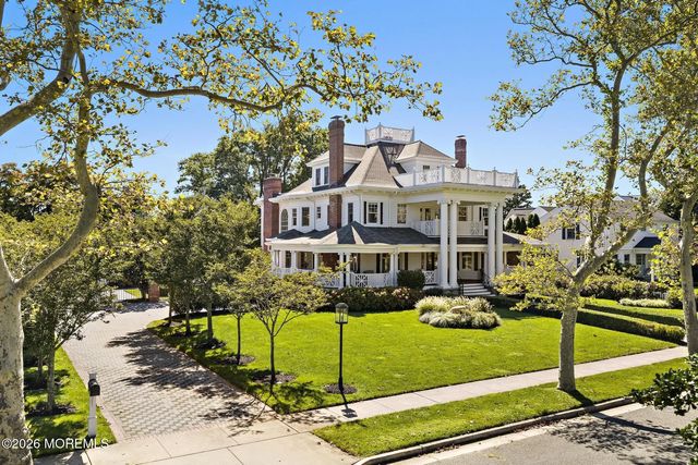 212 Crescent Parkway, Sea Girt