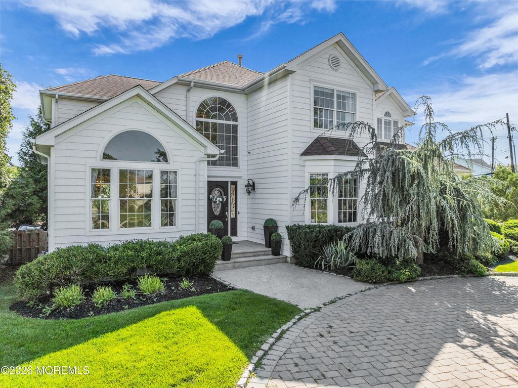 1 Blue Point Cove, Oceanport