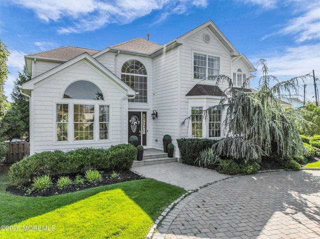 1 Blue Point Cove, Oceanport