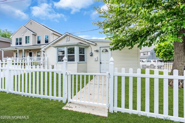 701 Beachview Avenue, Union Beach