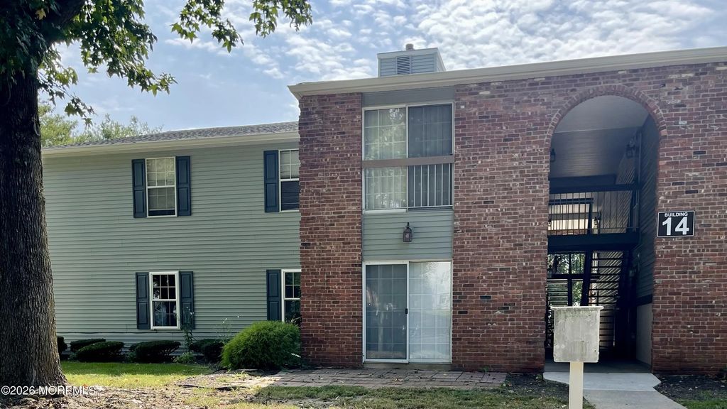 14-3 Sacramento Court 3, Freehold