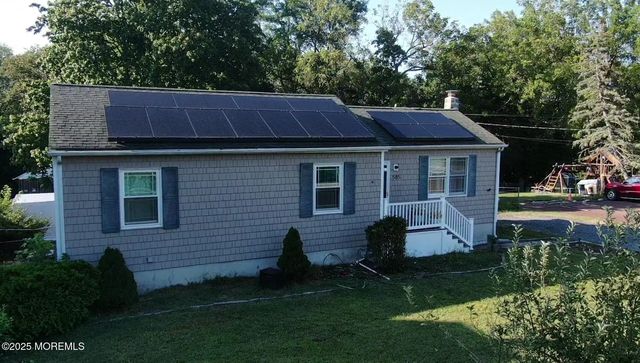 585 Wayside Road, Neptune Township