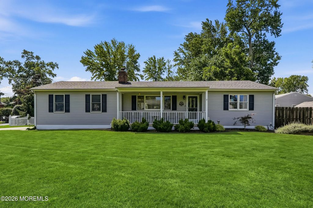 704 Dow Avenue, Oakhurst