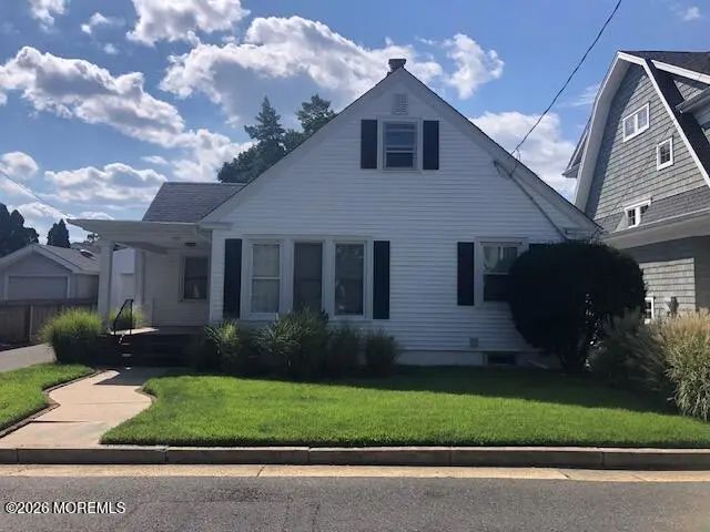 2117 Edgewood Place, Spring Lake