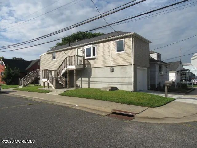 126 Maple Avenue, Keansburg