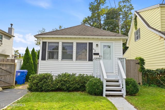 42 Center Avenue, Leonardo