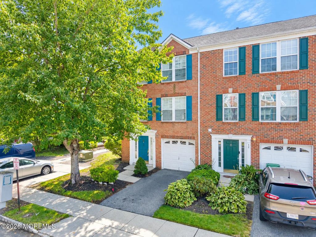 14 Abby Road, Farmingdale