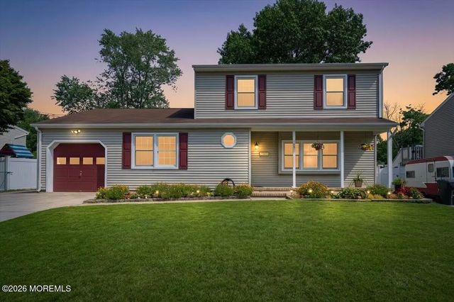105 Coolidge Drive, Brick