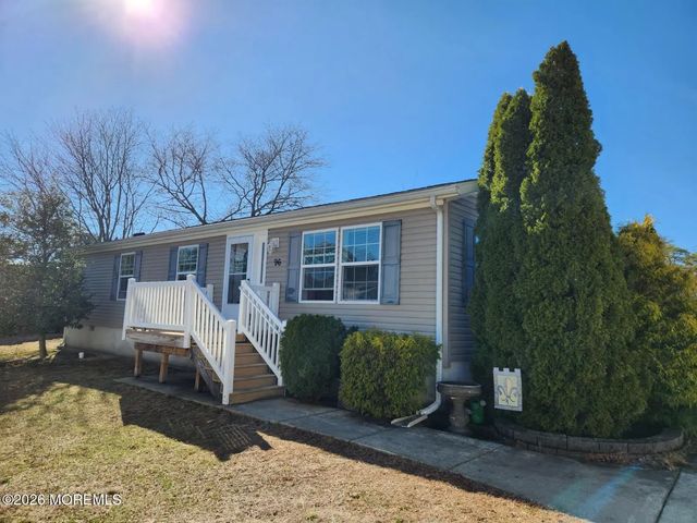 96 Woodchuck Parkway, Manchester