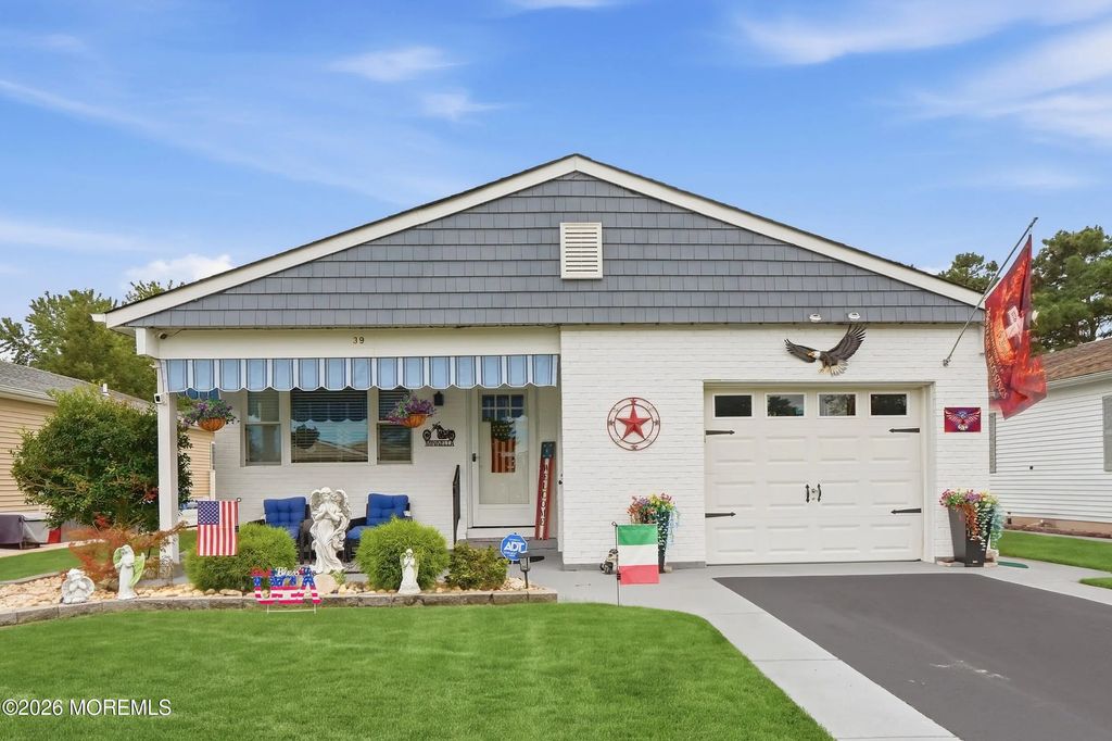 39 Chesterfield Lane, Toms River