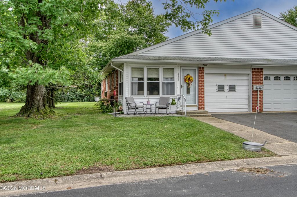 608 A Willow Lane A, Whiting