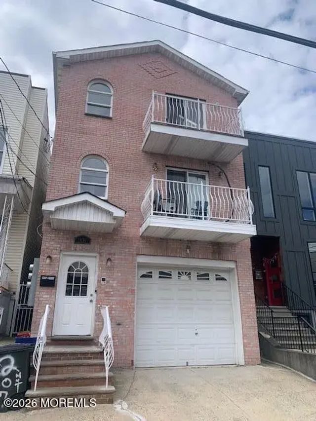 207 Hutton Street 2, Jersey City