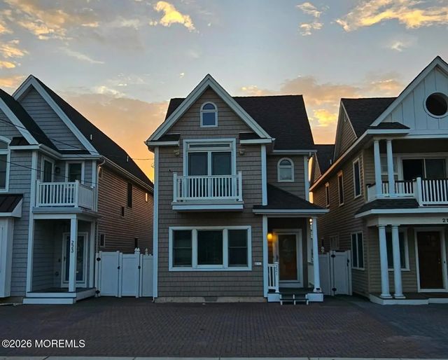221 1st Avenue, Manasquan