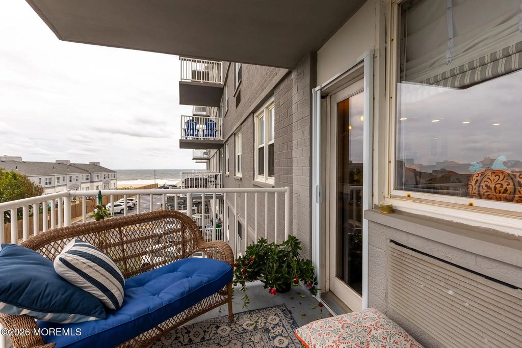 675 Ocean Avenue 3m, Long Branch