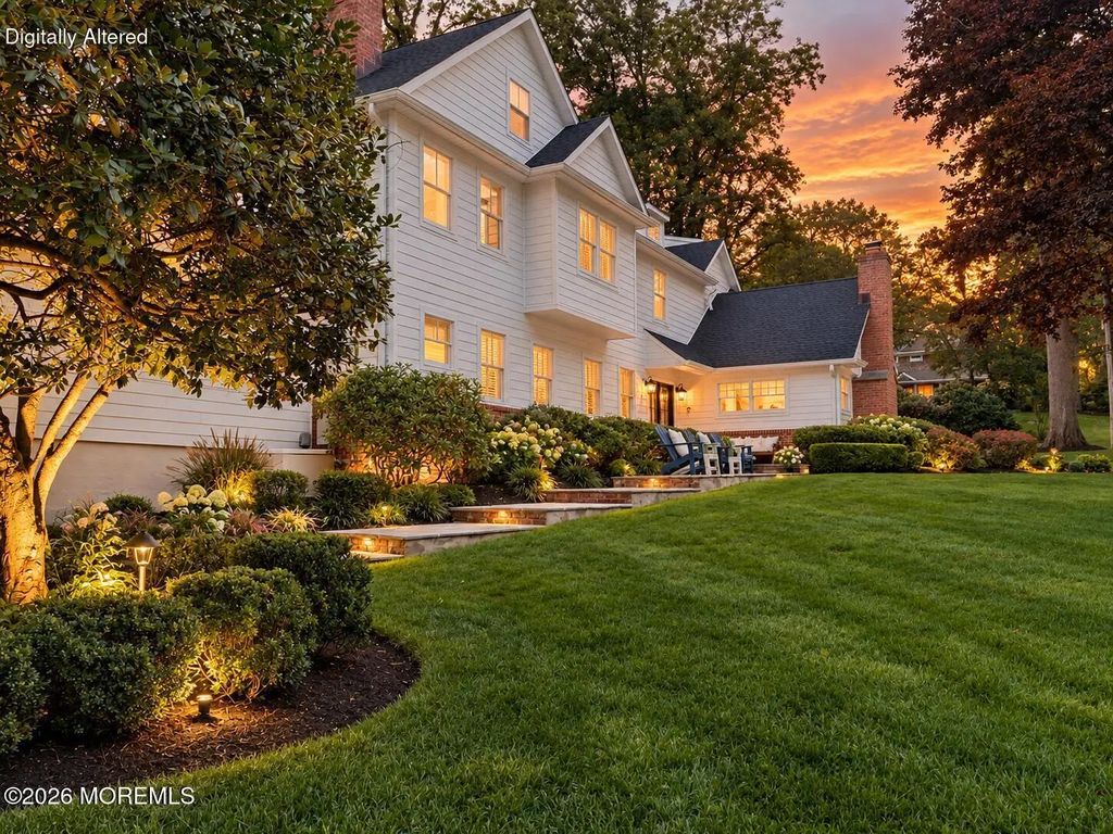 24 Circle Drive, Rumson