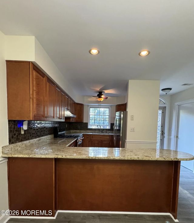42 Weller Place, Holmdel
