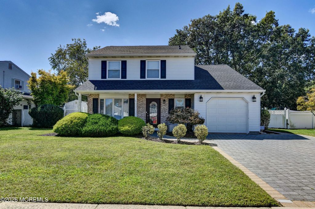 4 Scarlet Lane, Howell