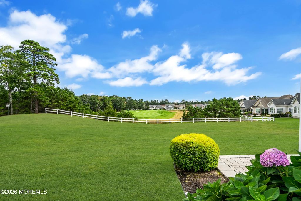 4 Bay Head Court, Waretown