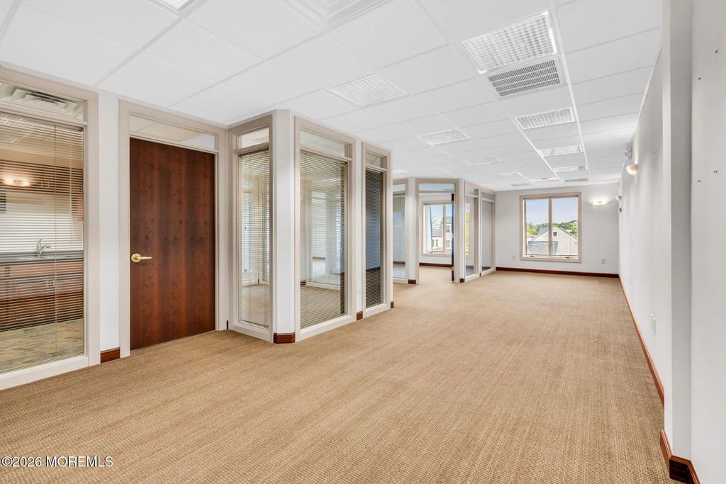 1027 New Jersey 70 301, Brielle
