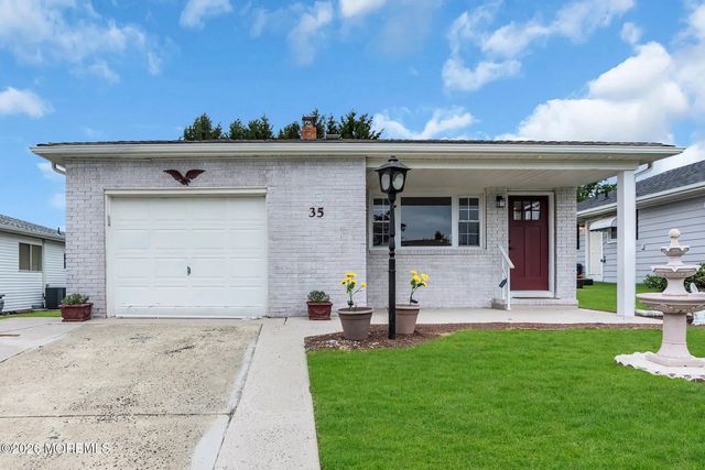 35 Puerto Vallarta Street, Toms River