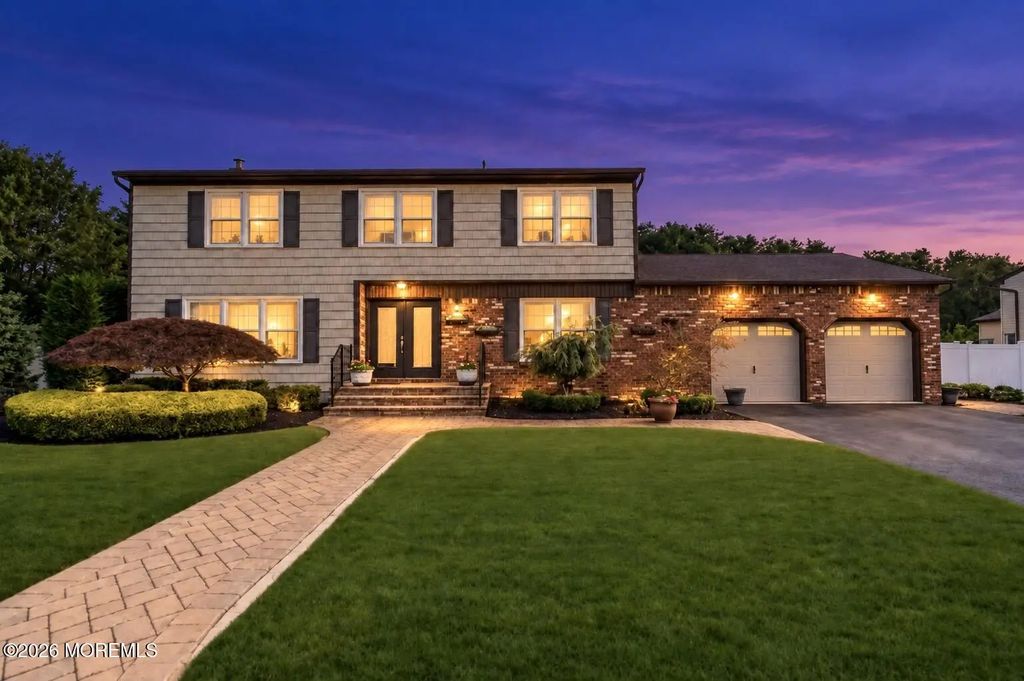 30 Overhill Drive, Marlboro