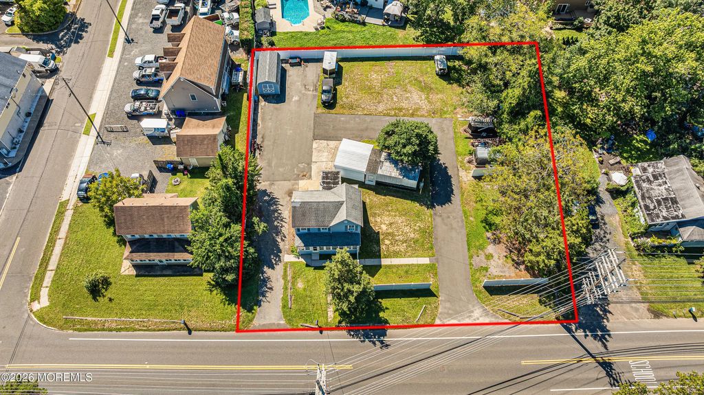239 Drum Point Road, Brick
