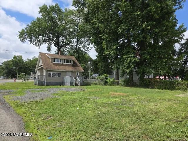 261 State Route 36, Hazlet