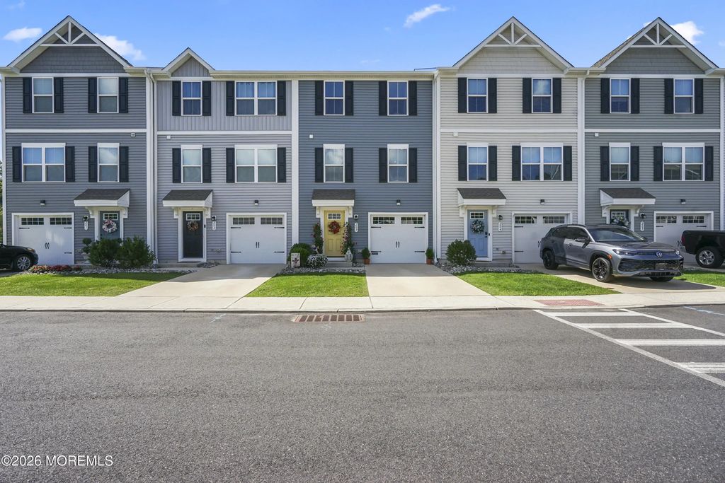 203 Cyprus Court 203, Forked River