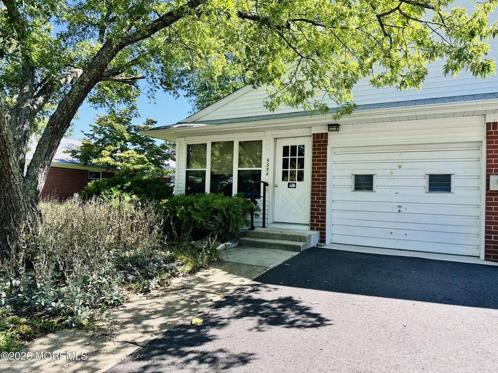 535-a Lilac Lane A, Whiting