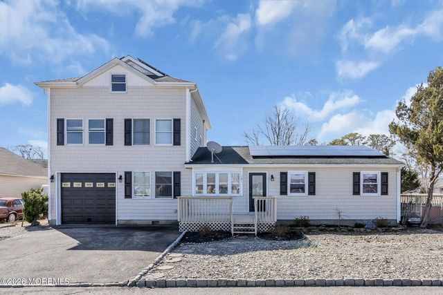 101 Clearwater Drive, Forked River