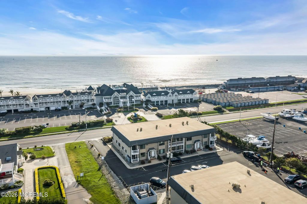 1382 Ocean Avenue 9a, Sea Bright