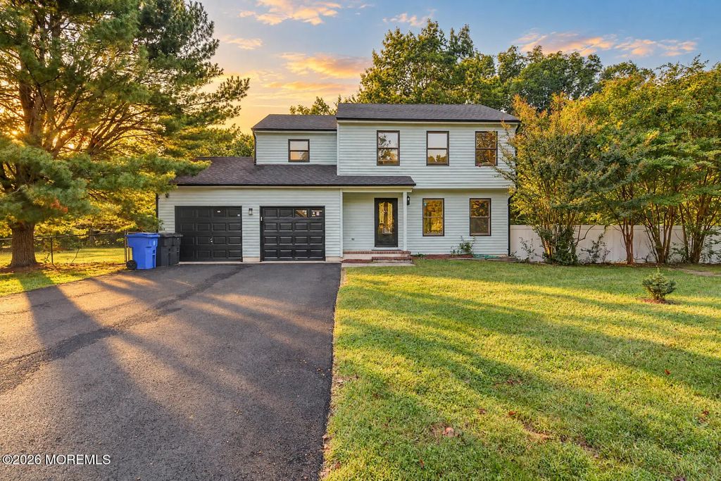 195 Edgemere Court, Toms River
