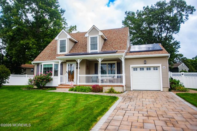 107 Eric Court, Toms River