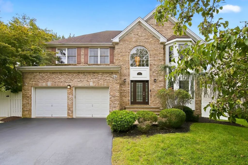 28 Violet Circle, Howell