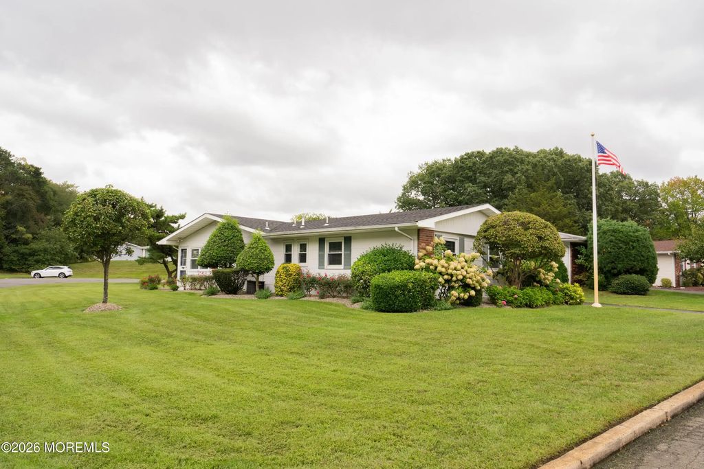 14 Bryant Road, Brick