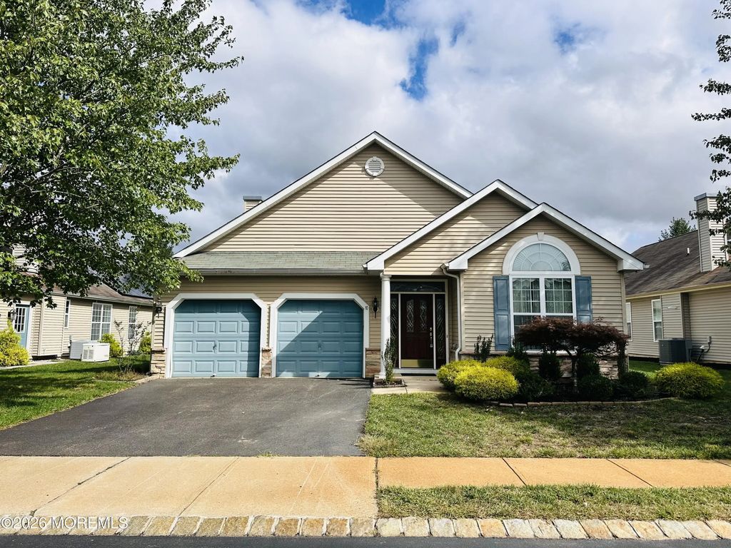 10 Woodview Drive, Manchester