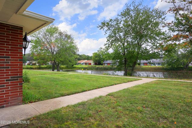 351a Dorchester Drive, Lakewood