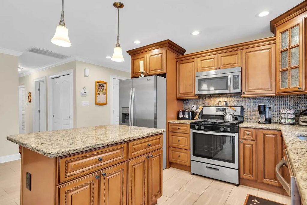 23 Roman Street, Toms River