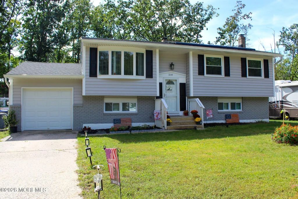 210 Montana Trail, Browns Mills