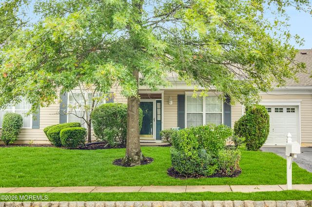 2 Silverside Road, Lakewood