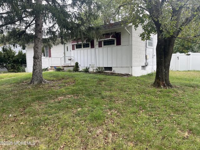 474 Dover Road, Toms River