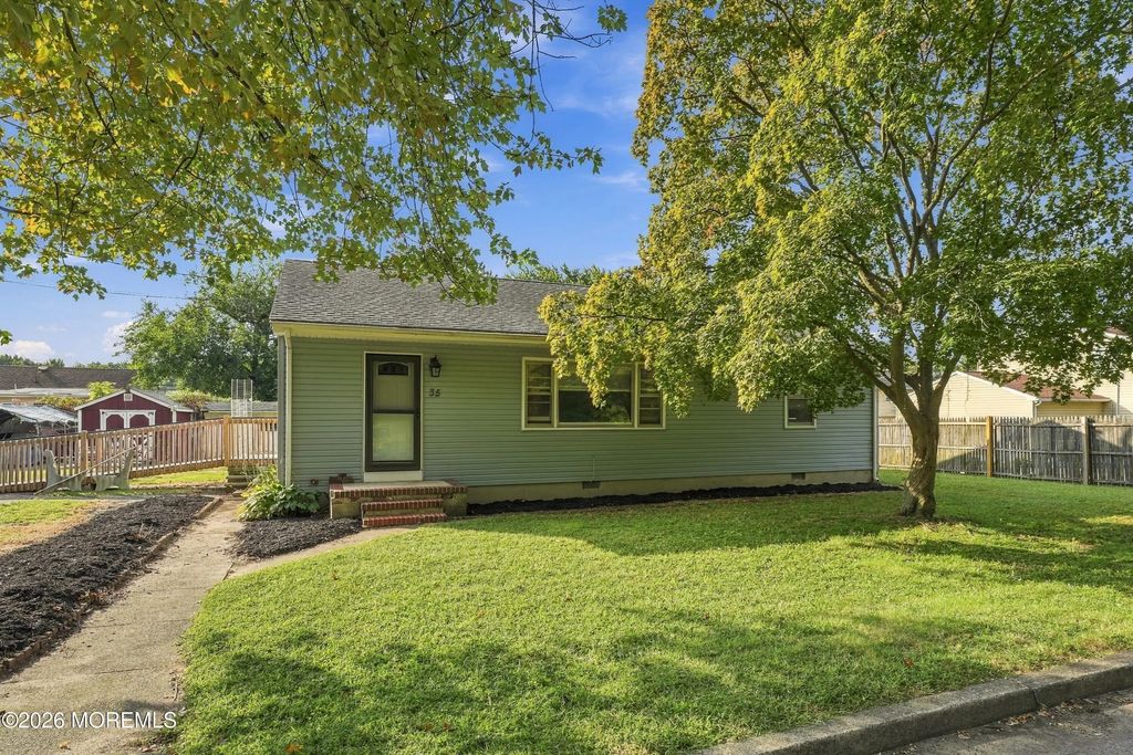 35 Wood Avenue, Port Monmouth