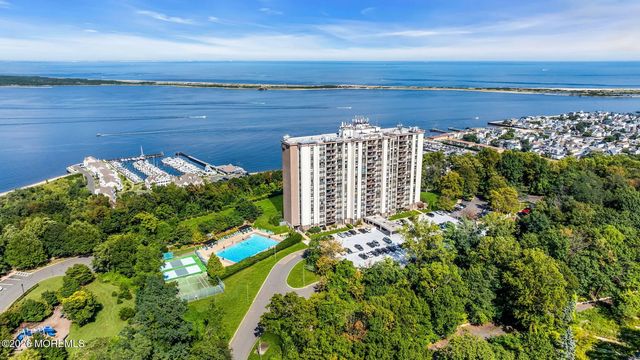 1 Scenic Drive 1012, Highlands