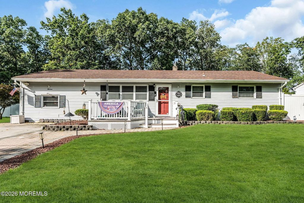 13 Clark Drive, Howell