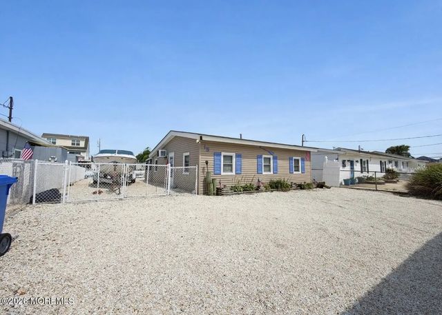 15 Beverly Lane, Manahawkin