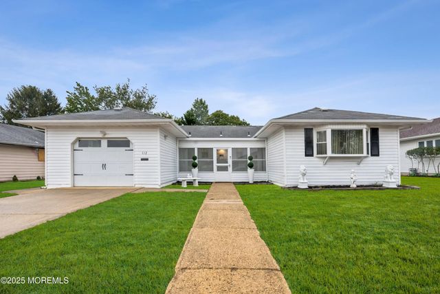 112 Barbuda Street, Toms River